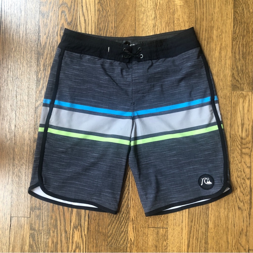 Quicksilver Swim Shorts - Size 30 in Pristine Condition